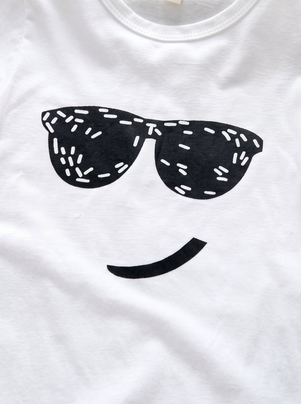 Kind Cool Sunglasses T-Shirt & Shorts Set – White & Black Outfit