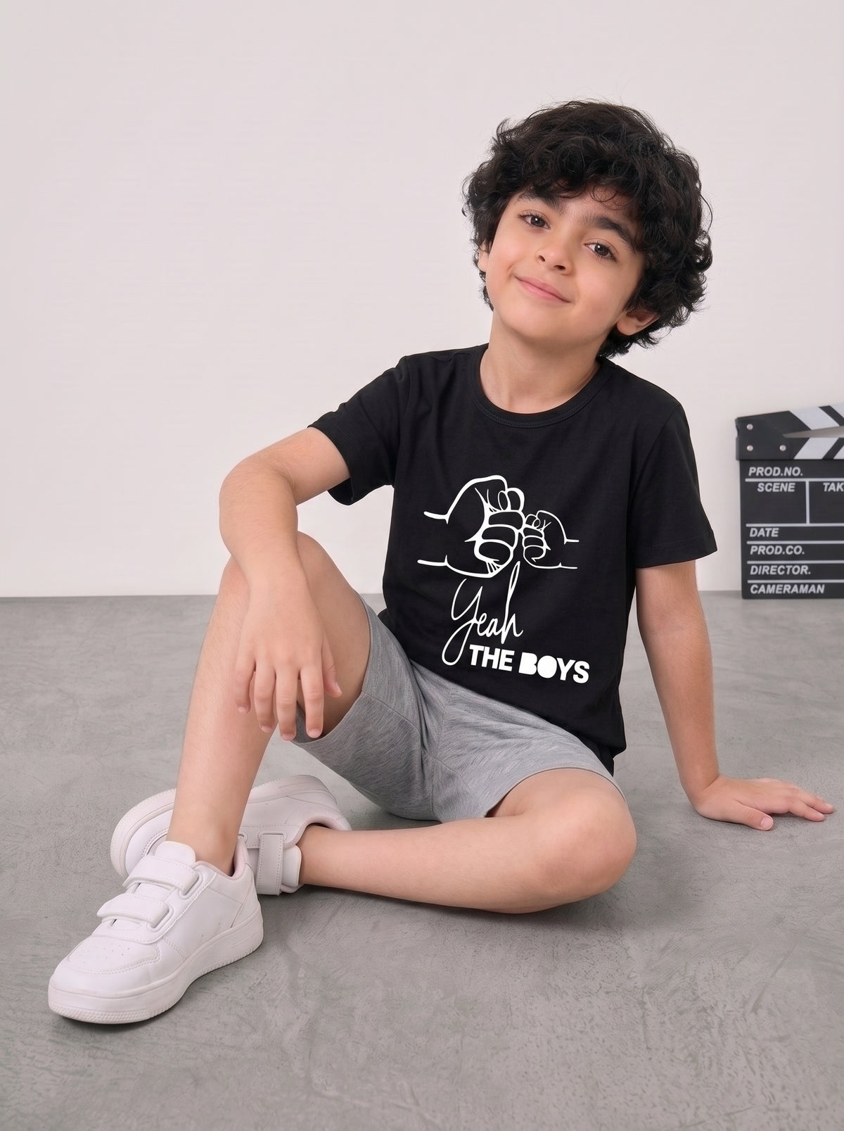 Boys "Yeah The Boys" – Black &amp; Grey Outfit